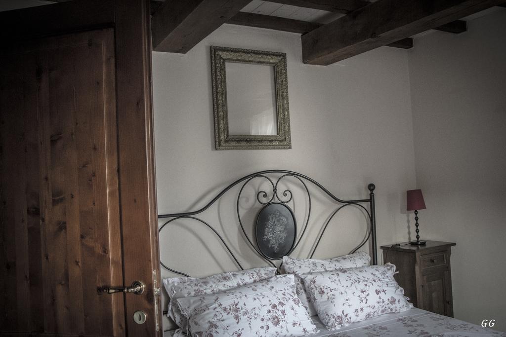 Mons Major Relais Villa Montemaggiore al Metauro Rum bild